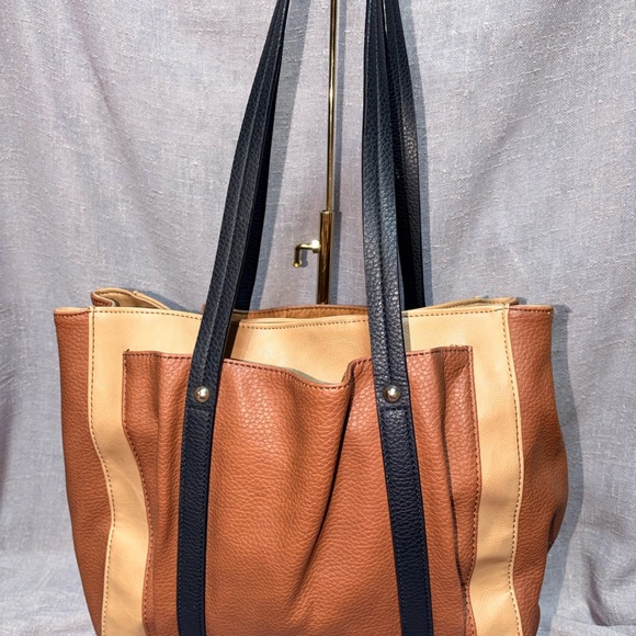 Relic Handbags - Relic Two-Tone Brown & Cream Leather Tote with Black Straps